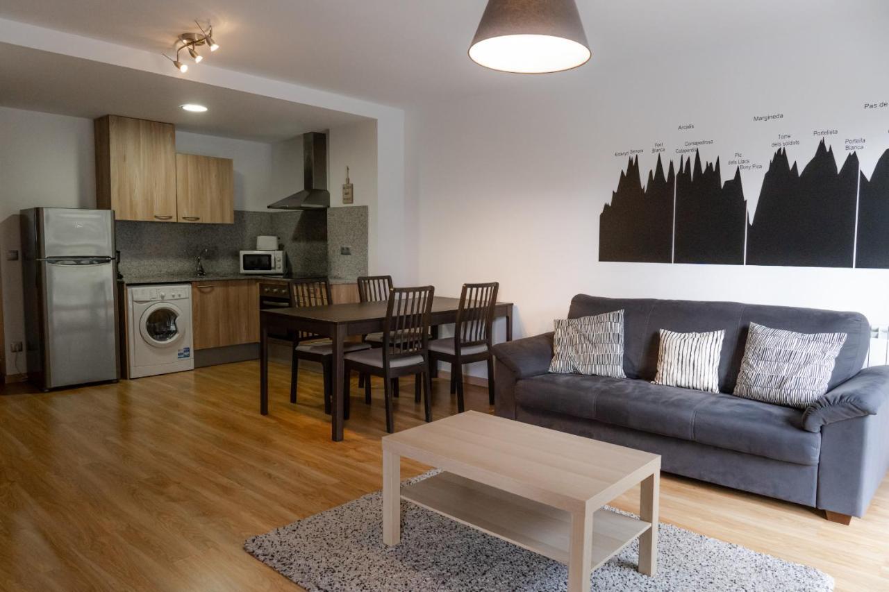 Apartamento Moderno El Bosque En Аринсал Екстериор снимка