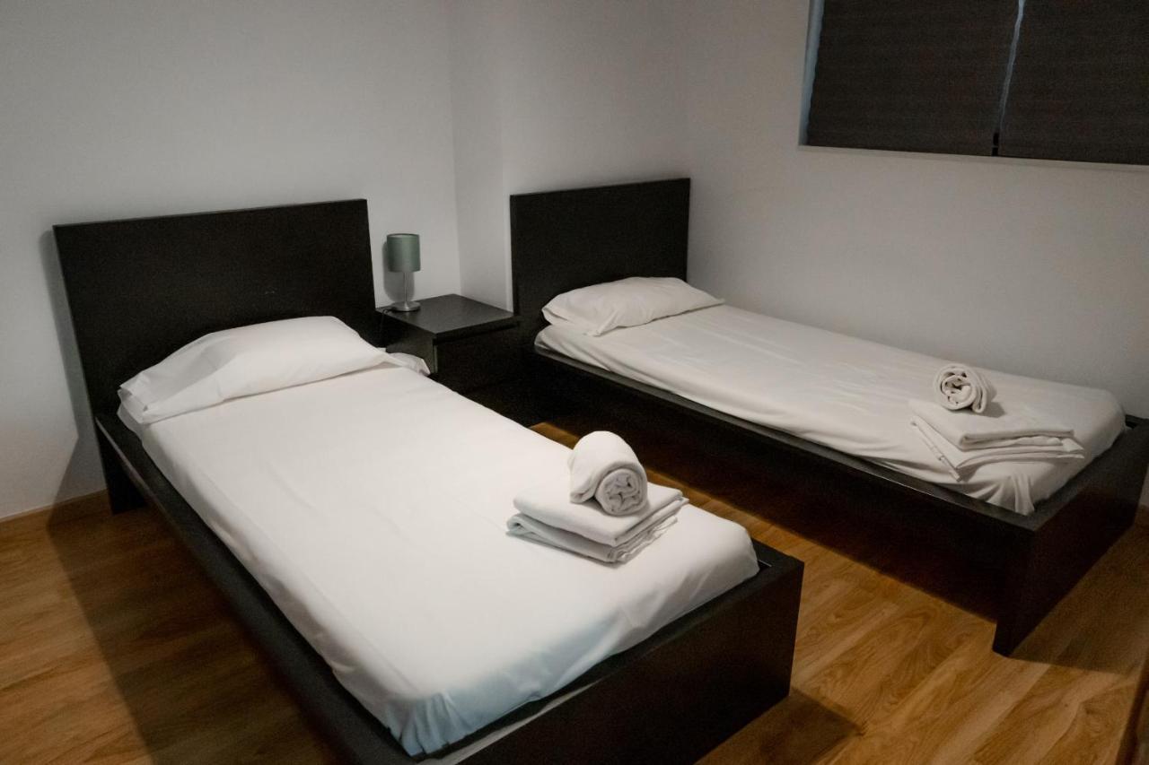 Apartamento Moderno El Bosque En Аринсал Екстериор снимка
