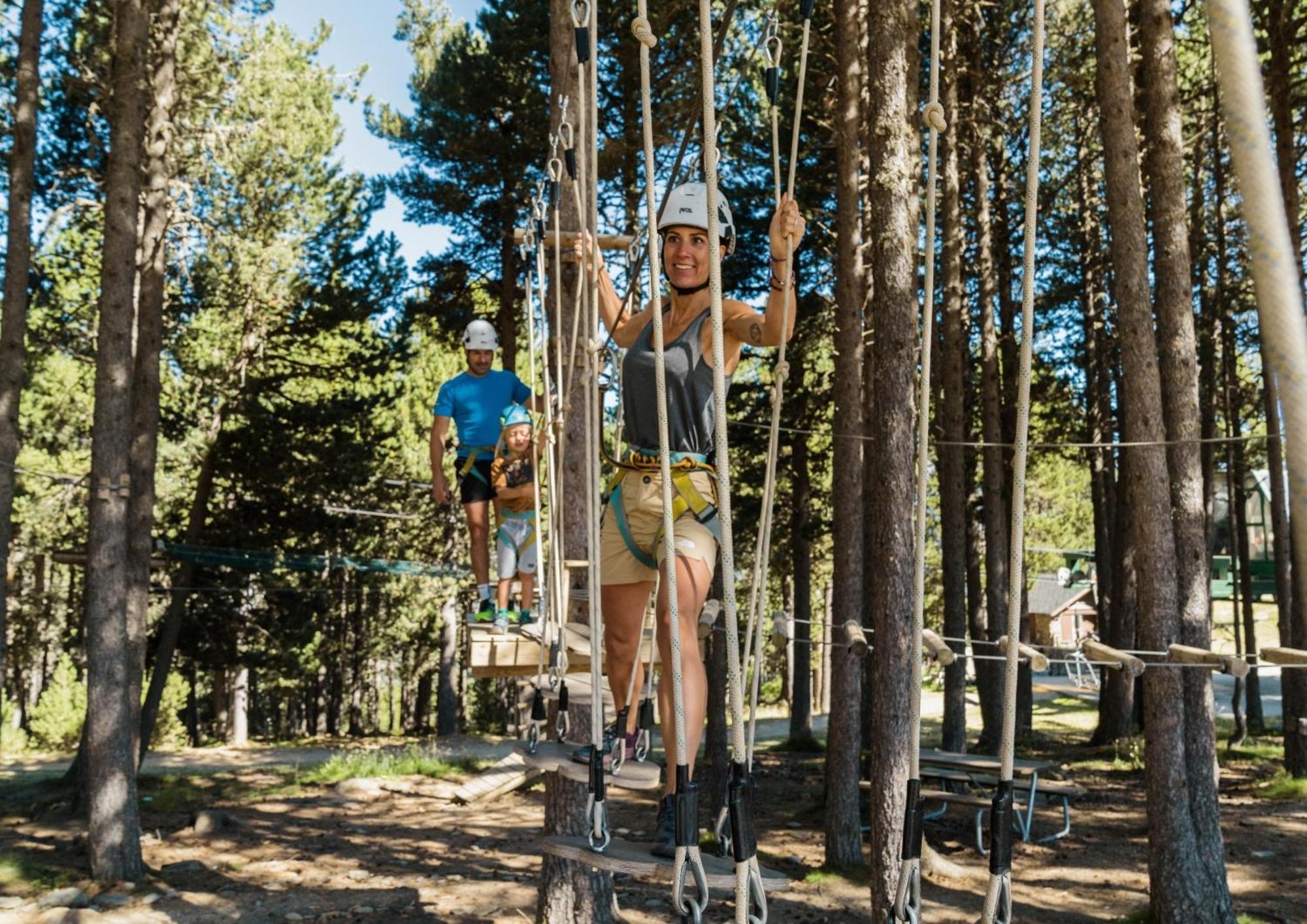 Apartamento Moderno El Bosque En Аринсал Екстериор снимка